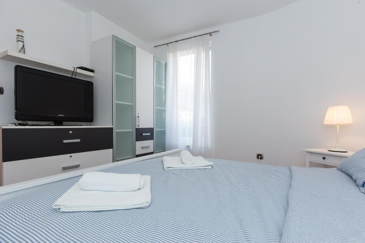 Apartment Rosmarino Baska  Bagian luar foto